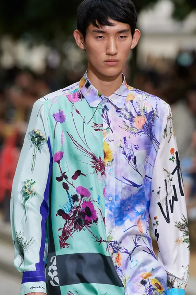 Look 52